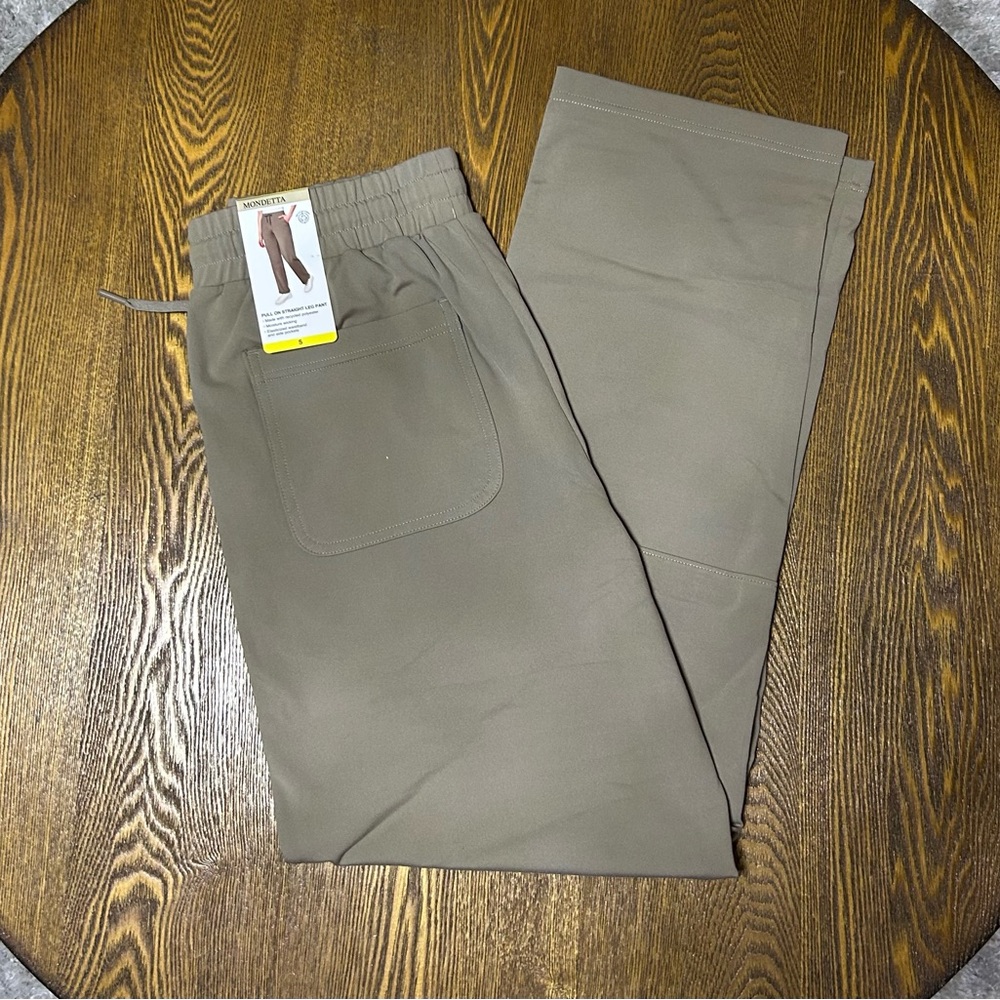 Mondetta Women’s Tan Pull-On Straight Leg Pants